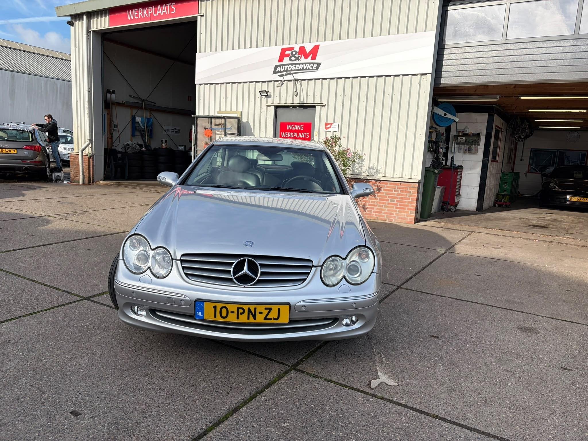 Mercedes-Benz CLK-klasse Coupé 240 Elegance Clima, cruise,, Auto's, Automaat, Achterwielaandrijving, Gebruikt, 2597 cc