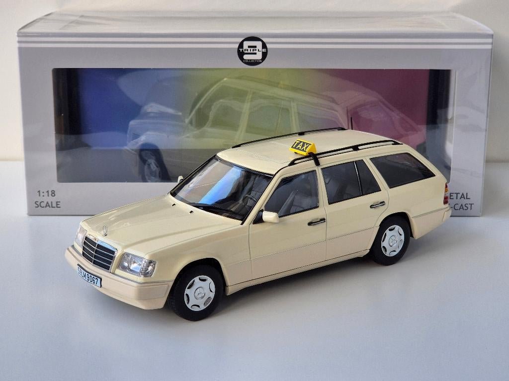 1:18 Triple9 Mercedes-Benz E300 Diesel T-modell T124 Taxi, Hobby en Vrije tijd, Modelauto's | 1:18, Ophalen of Verzenden, Zo goed als nieuw