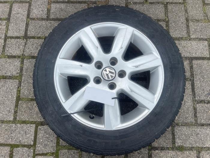 Velg + Winterband van een Volkswagen Polo, Gebruikt, -, Verzenden, -