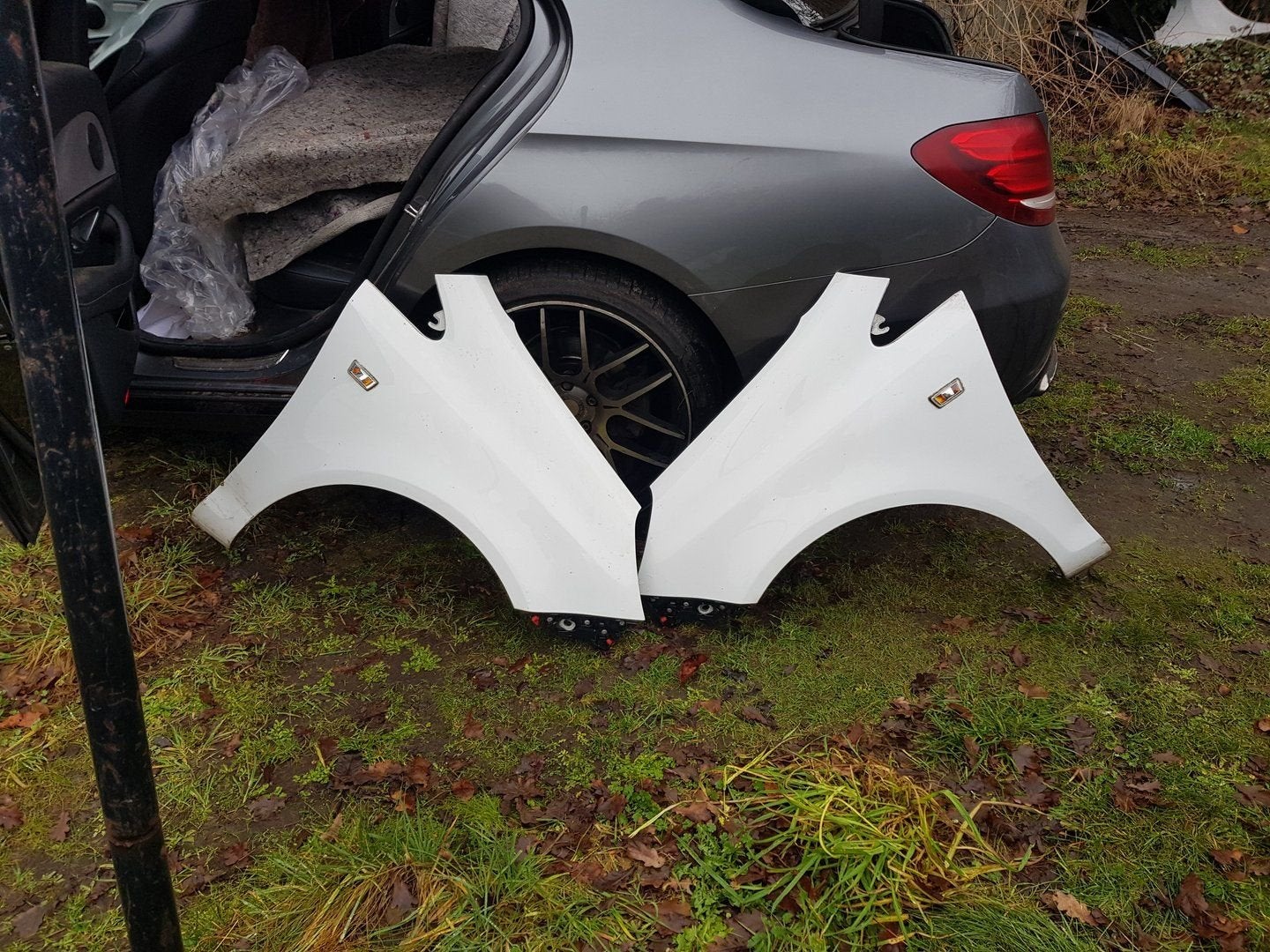 OPEL CORSA D VOORSCHERMEN LINKS+RECHTS  BJ 2007 TOT 2012, Gebruikt, -, -, Ophalen of Verzenden