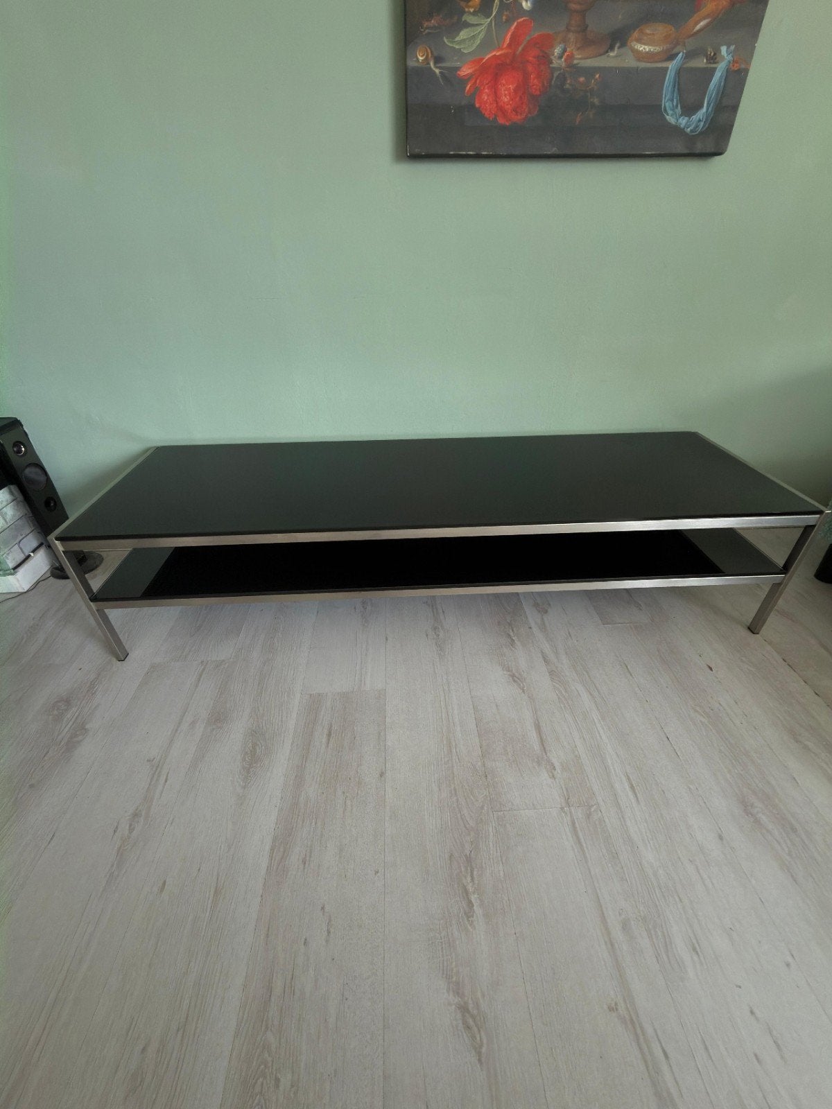 Moderne TV-meubel met glazen planken en metalen frame, Ophalen, 150 tot 200 cm, Zo goed als nieuw, Glas