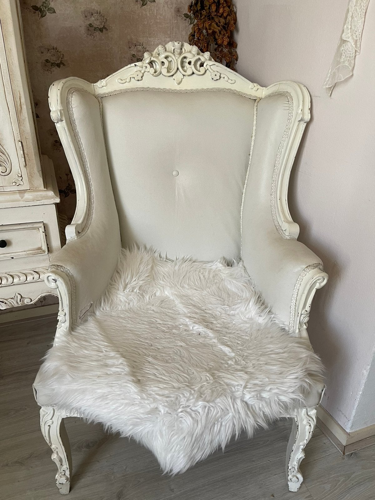 Fauteuil in romantische Louis XV/ rococo stijl, Ophalen