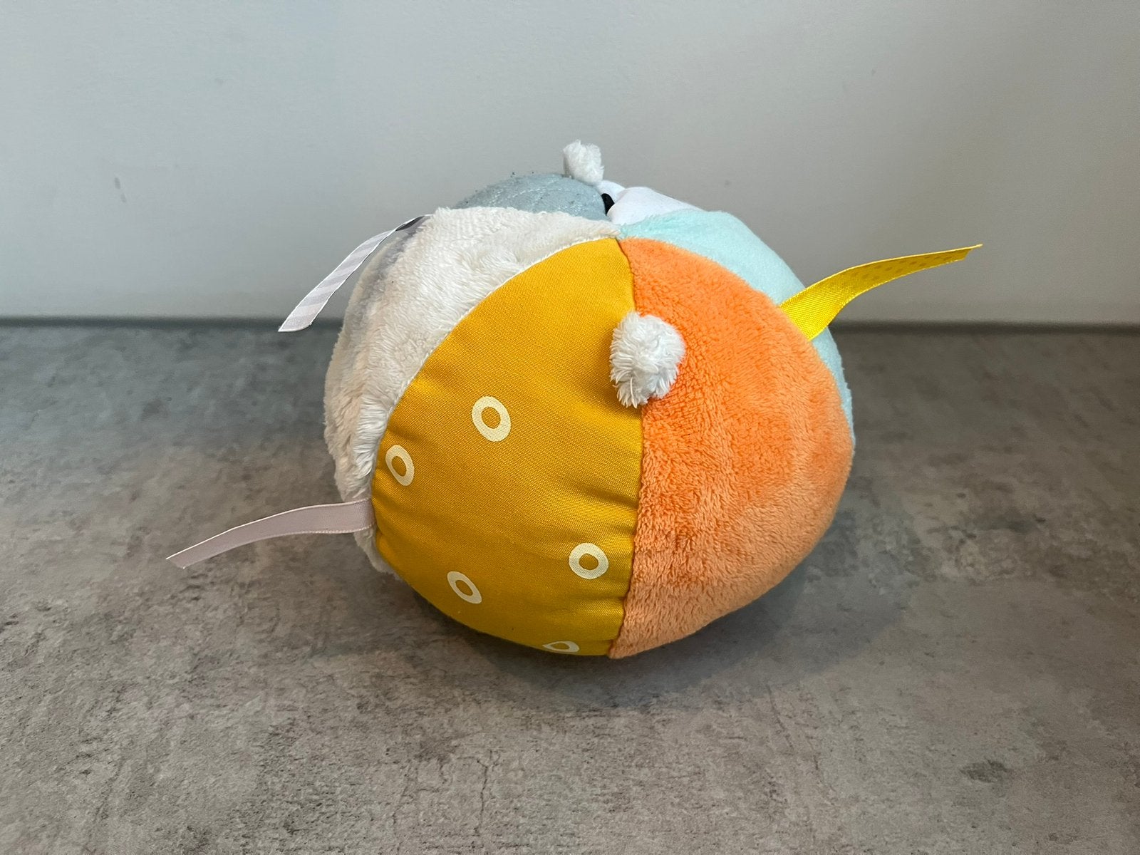 Zachte Speelbal voor Baby's HEMA knuffel bal labal rammel, Ophalen of Verzenden, Zo goed als nieuw, Overige typen, Met geluid