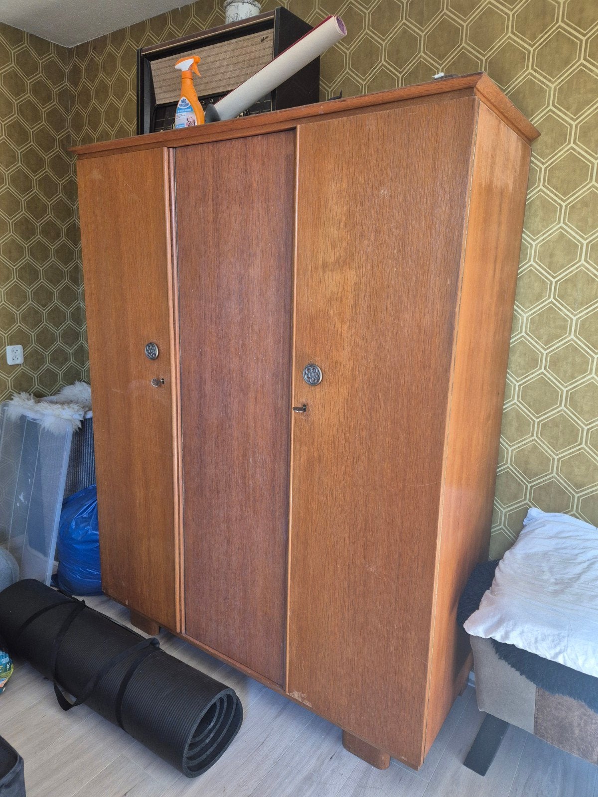 Gratis Vintage Kledingkast - Ophalen in weesp, Antiek en Kunst, Ophalen