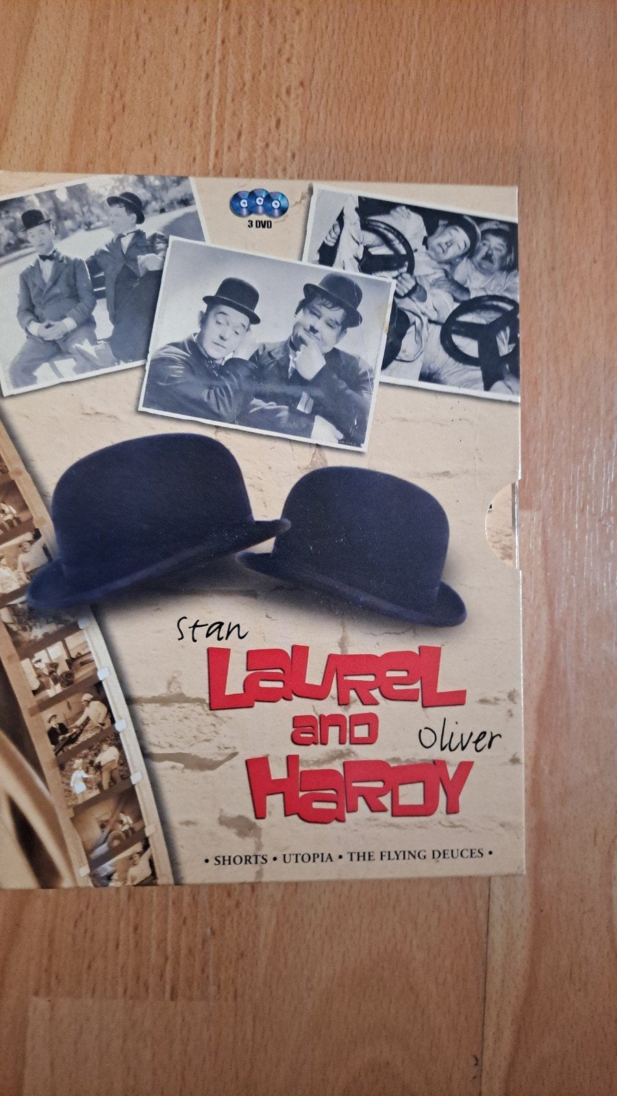 Laurel & Hardy DVD Box - Shorts, Utopia, The Flying Deuces, Alle leeftijden, Nederlands, Ophalen of Verzenden, Zo goed als nieuw