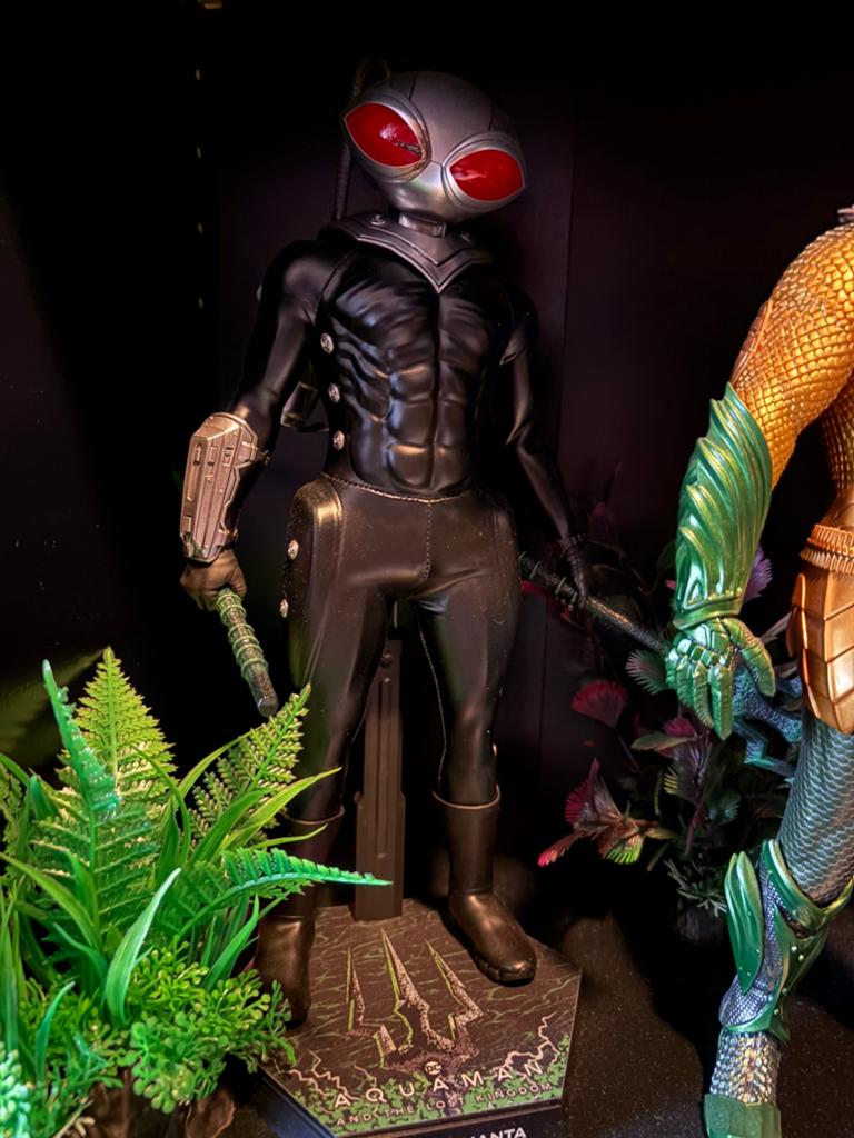 Hot Toys DC Aquaman Black Manta 1/6 scale figure, Ophalen of Verzenden, Zo goed als nieuw, Film, Actiefiguur of Pop