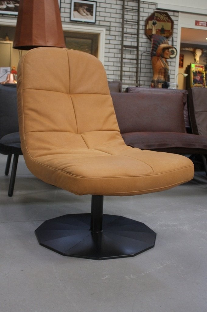 Luxe leren fauteuil Lush Jess Design metaal camel draaibaar