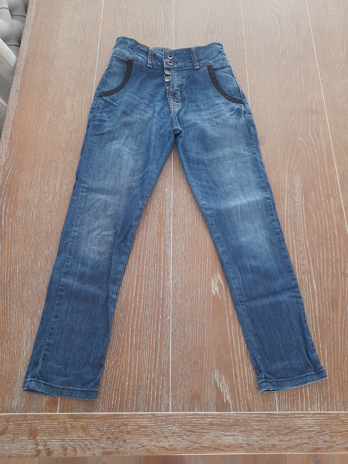 Bijna gratis izgs Vingino stoere meiden spijkerbroek 134(9), Kinderen en Baby's, Kinderkleding | Maat 134, Broek, Meisje, Ophalen of Verzenden