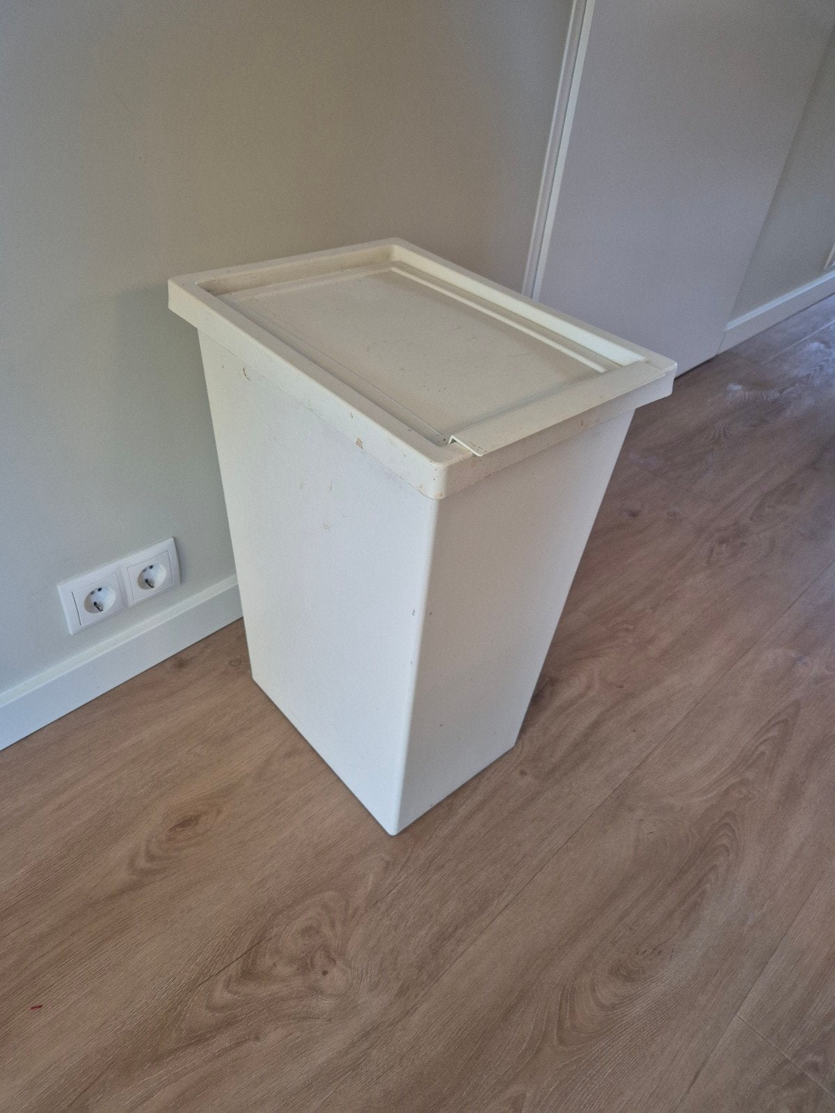 IKEA Afvalemmer - Handige en Compacte Prullenbak, Ophalen, 50 – 75, Kunststof, Gebruikt