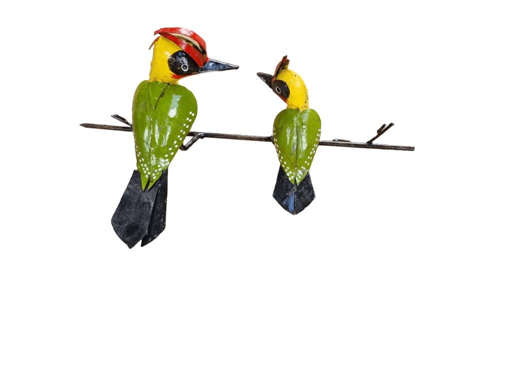 GROENE SPECHT MET JONG OP TAK - STREET ART - FAIRTRADE