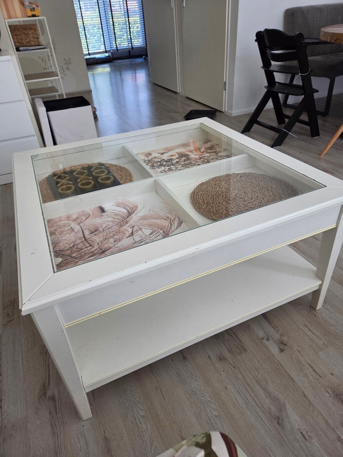 stevige witte vierkante salontafel met glasplaat en lade, Ophalen, 50 – 75, Gebruikt, 50 tot 100 cm