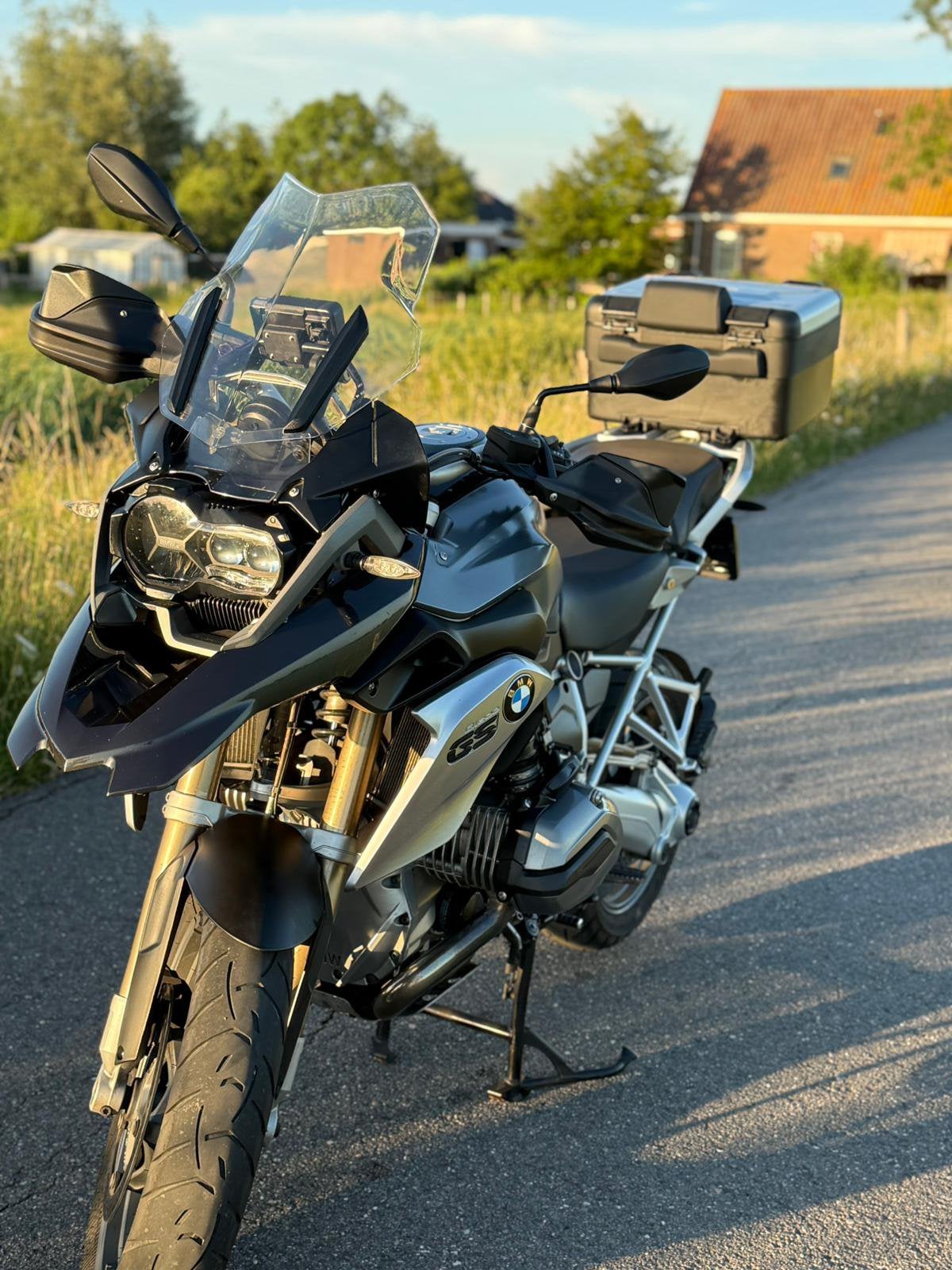 BMW R 1200 GS LC | Dealer Onderhouden | ESA | Topstaat, 2 cilinders, Occasion, Handvatverwarming, Particulier