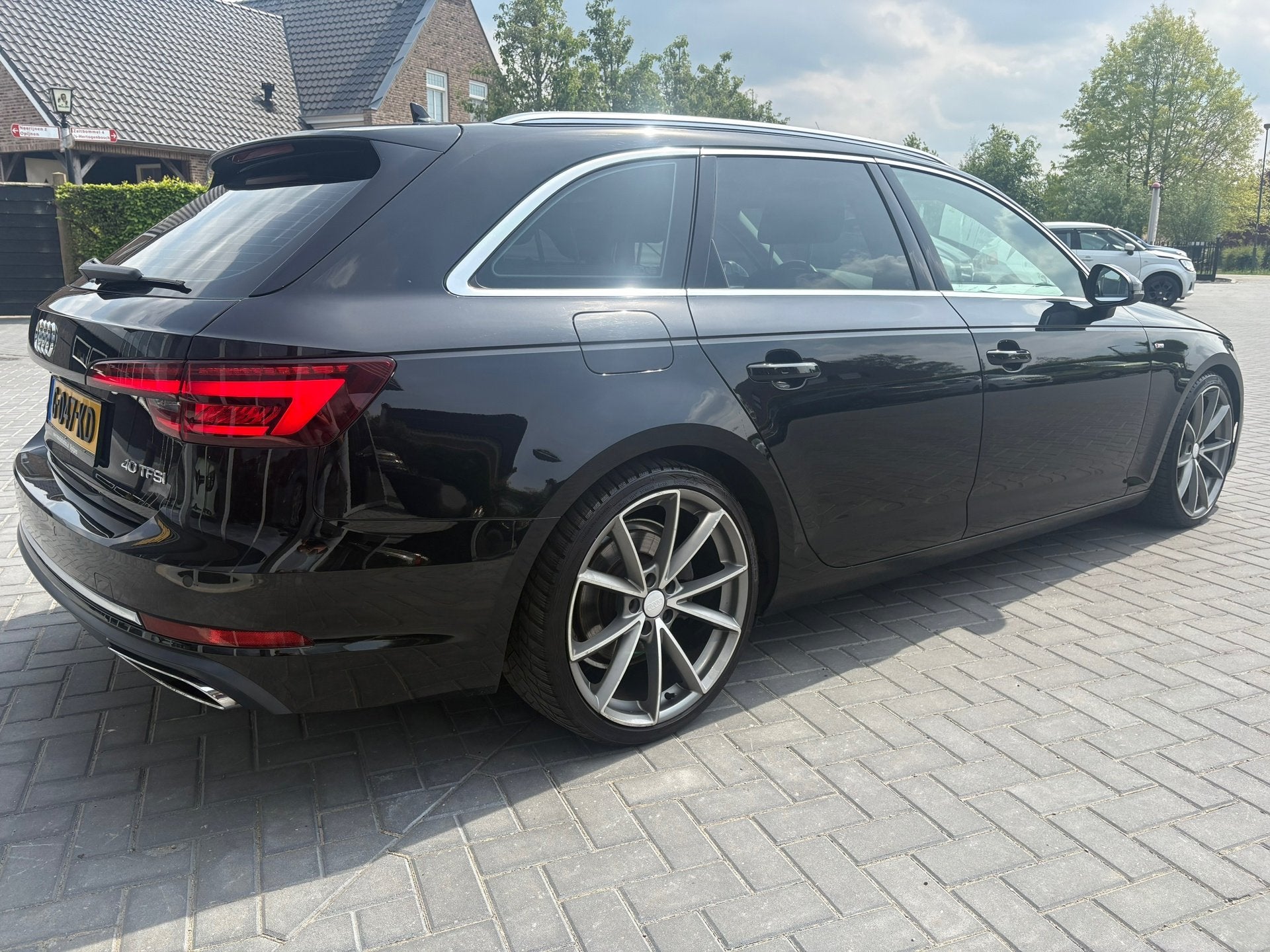 Audi A4 Avant 40 TFSI Sport automaat, Auto's, Audi, Gebruikt, 1984 cc, A4, Zwart