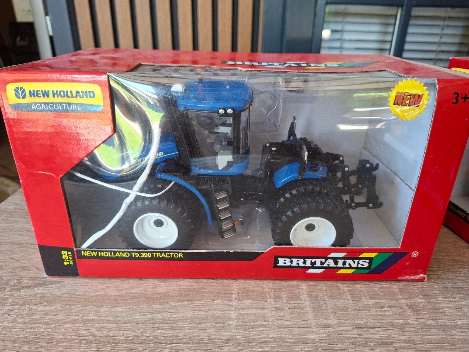 Britains New Holland T9.390 Tractor - Nieuw in doos, Hobby en Vrije tijd, Modelauto's | 1:32, Ophalen of Verzenden, Nieuw