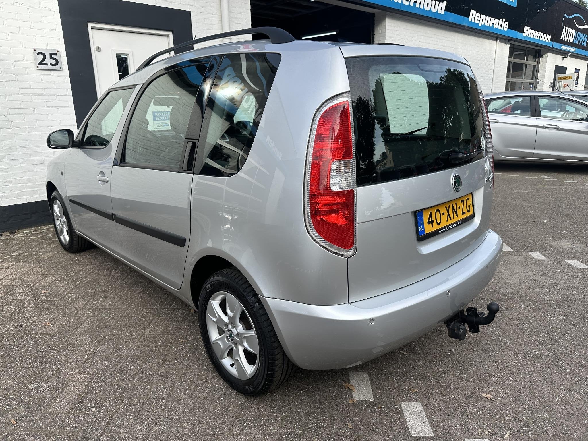 Skoda Roomster 1.6-16V Comfort /Automaat/Nieuwe apk bij afle, Auto's, Gebruikt, 4 cilinders, Roomster, Origineel Nederlands