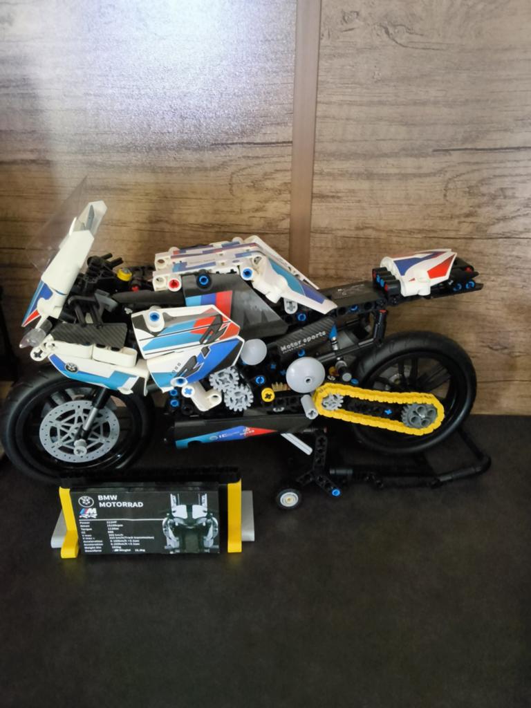 LEGO Technic BMW M 1000 RR (42130) - Zo goed als nieuw, Lego, Ophalen of Verzenden, Zo goed als nieuw, Complete set