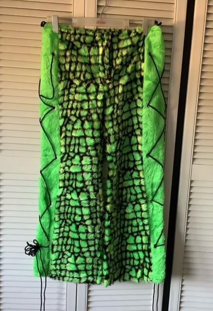 Groene krokodillenbroek maat 42, Carnaval, Maat 42/44 (L), Nieuw, Ophalen of Verzenden