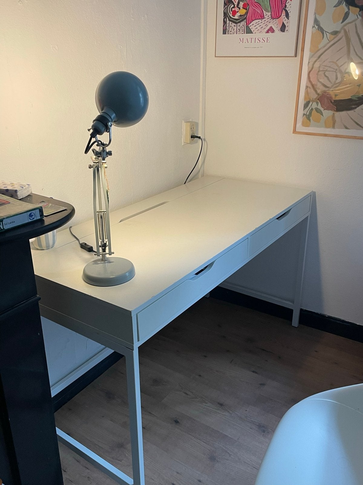 IKEA Alex bureau 132x58 cm - Goede staat, Huis en Inrichting, Ophalen of Verzenden, Met lades, Gebruikt, IKEA
