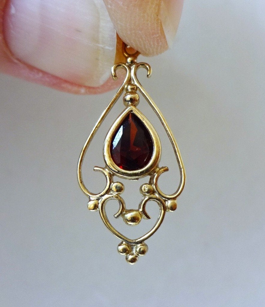 Edwardiaans stijl 9 kt gouden hanger: granaat, Ophalen of Verzenden, Goud, Hanger, Met edelsteen