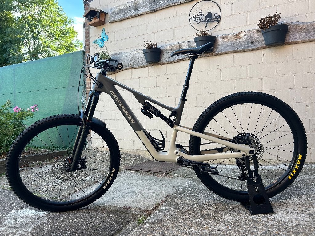 Mountainbike Rocky Mountain Instinct Carbon 50, Fietsen en Brommers, Zo goed als nieuw, Schijfrem, 53 tot 57 cm, Ophalen