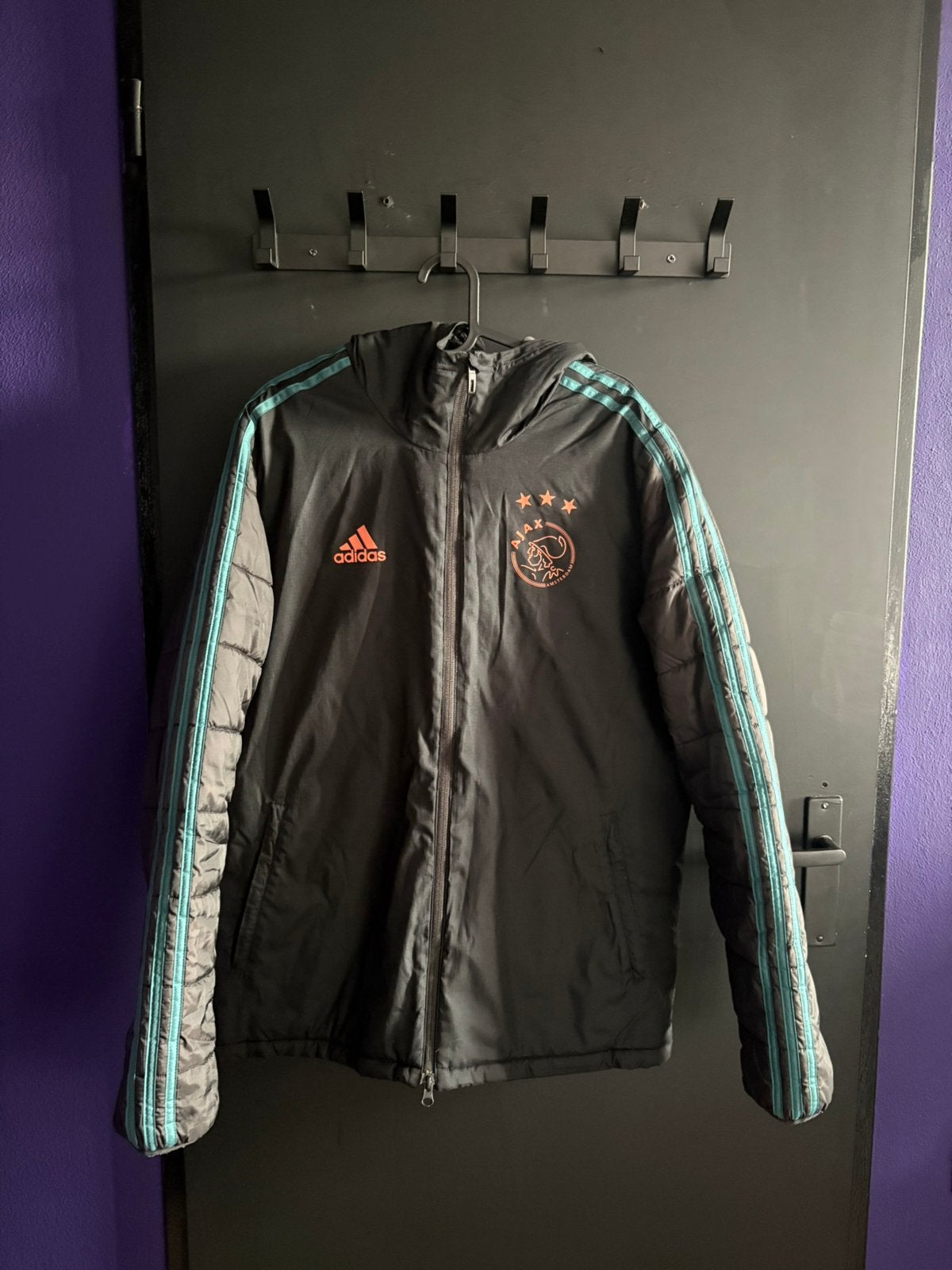 Adidas jas maat M, Ophalen of Verzenden, Zo goed als nieuw, Maat 48/50 (M), Zwart