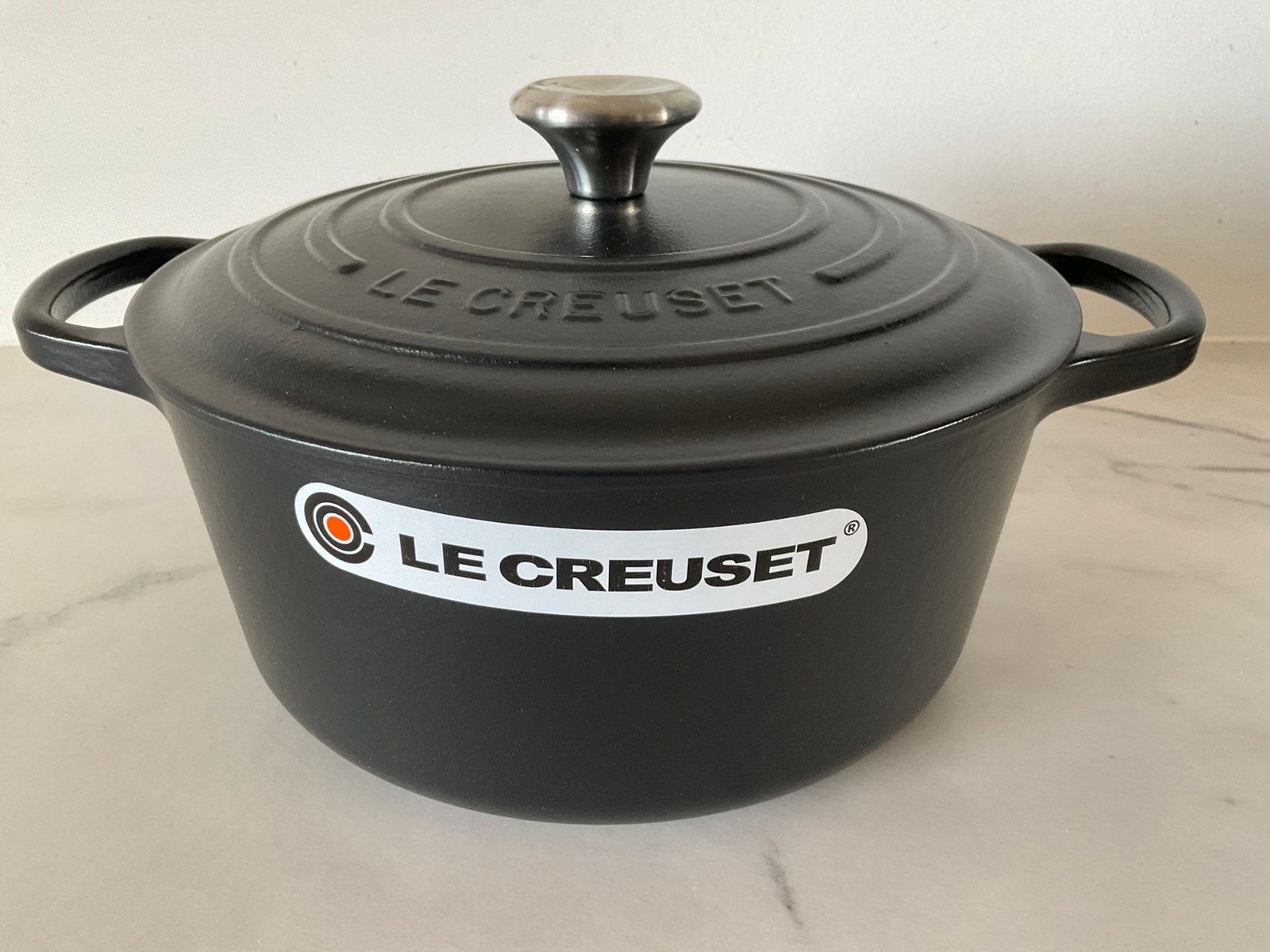Le Creuset 22 cm pan, matzwart, 3,3 lt, ideale tussenmaat!, Huis en Inrichting, Keuken | Potten en Pannen, Nieuw, Le Creuset, Ophalen of Verzenden