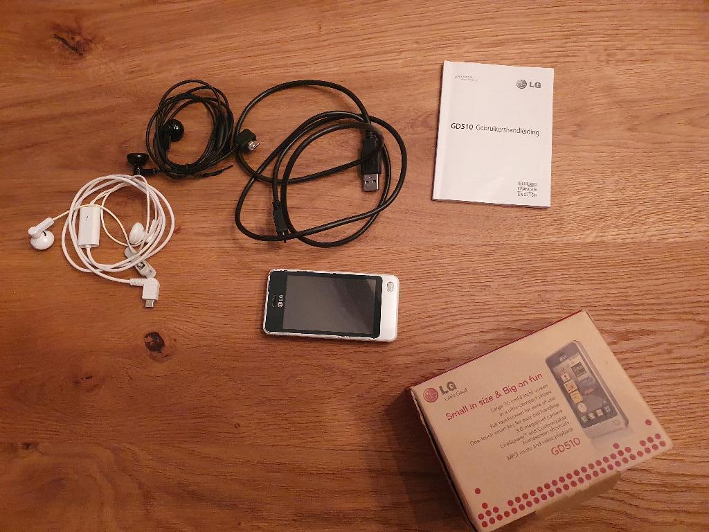 LG telefoon GD510, Gebruikt, Wit, 3 tot 6 megapixel, Ophalen of Verzenden