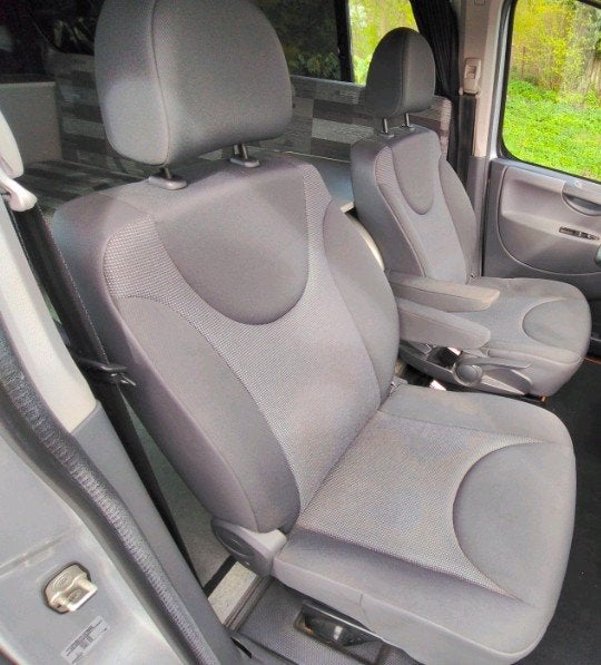 Gezocht: losse stoel expert 2008 2e rij rechts quick release, Ophalen of Verzenden, Citroën