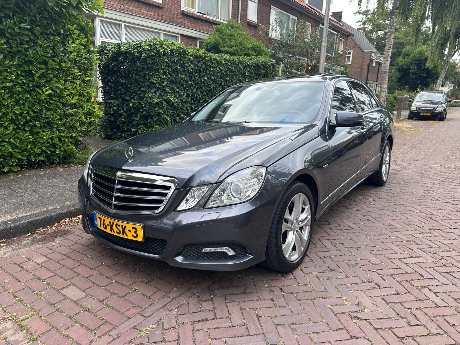 Mercedes-Benz E-Klasse E250 CGI Sedan AUT 2010 Grijs, Auto's, Mercedes-Benz, Achterwielaandrijving, Zwart, 4 cilinders, 1796 cc