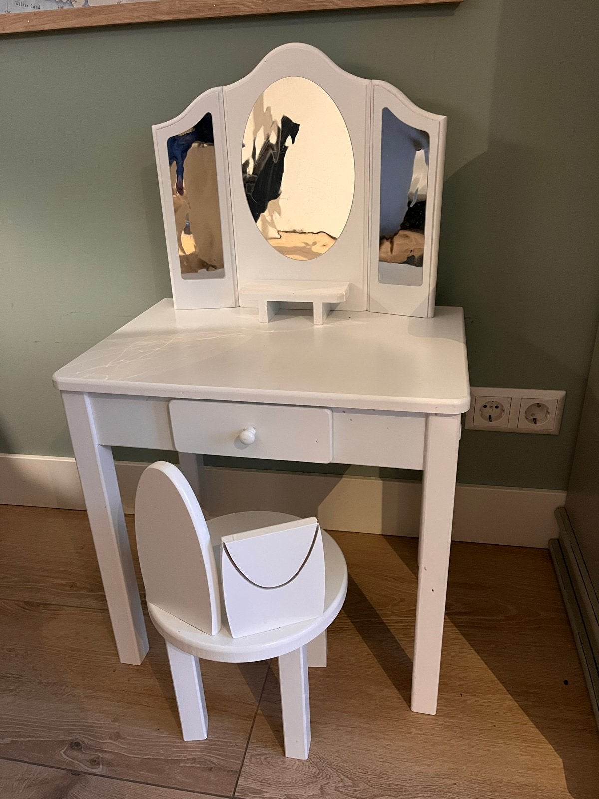 Witte kaptafel met spiegel en krukje voor  kinderen, Huis en Inrichting, Ophalen, Minder dan 50 cm, Gebruikt, Minder dan 100 cm