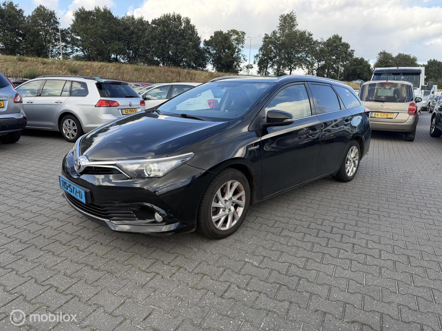 Toyota Auris 1.8 Hybrid Executive BTW AUTO, Auto's, Gebruikt, Euro 6, Zwart, Origineel Nederlands