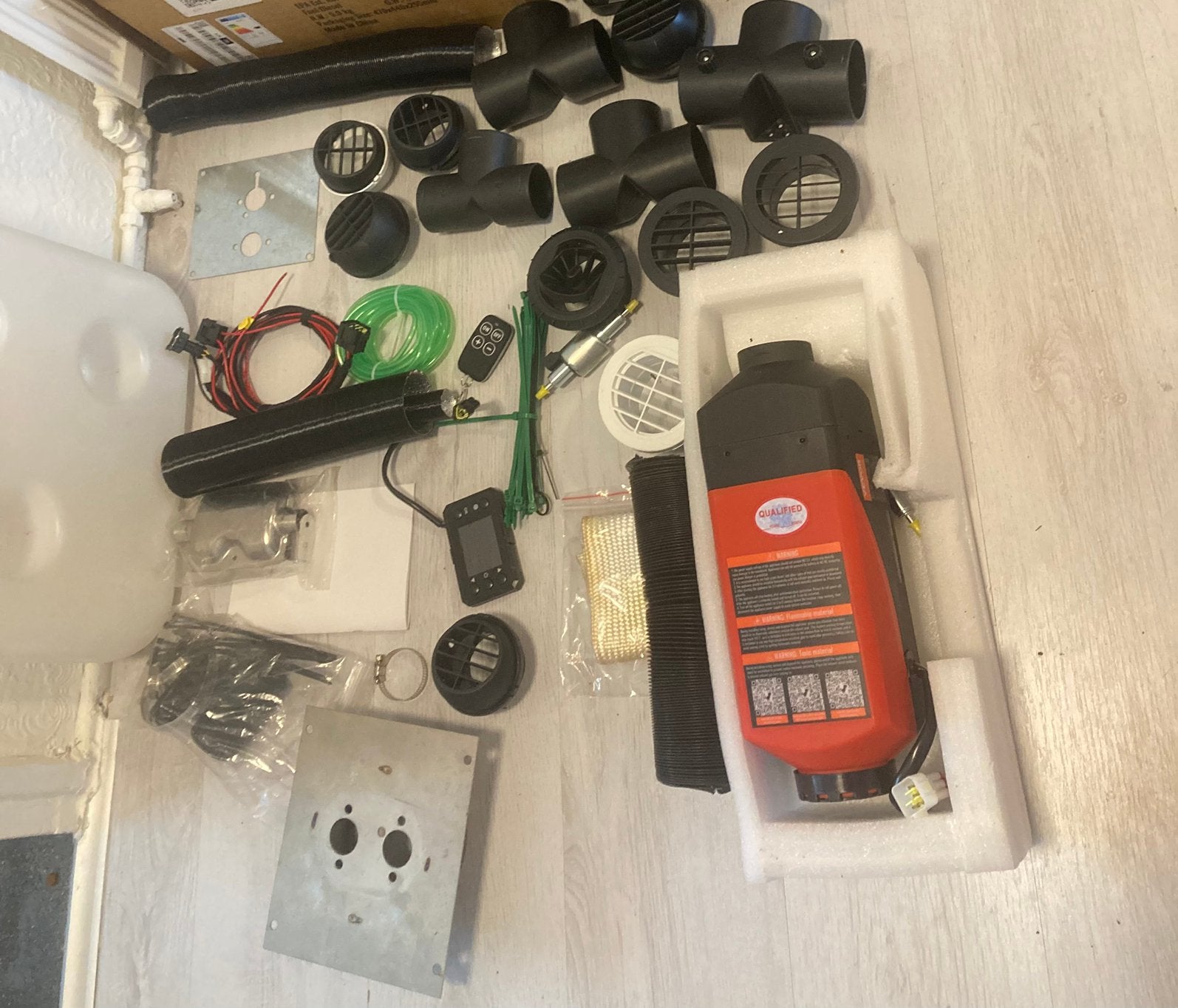 Diesel Heater Standkachel 2kw  - Compleet met Accessoires, Kachel, 2kw, Nieuw, Ophalen of Verzenden