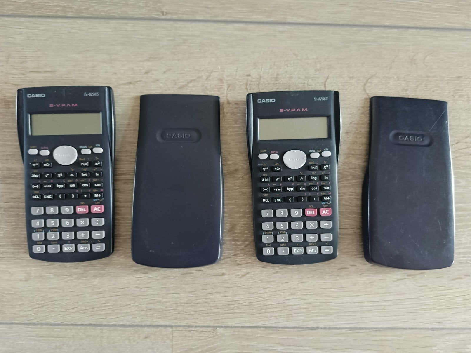 Casio fx-82MS rekenmachine (per stuk €10), Ophalen of Verzenden, Zo goed als nieuw