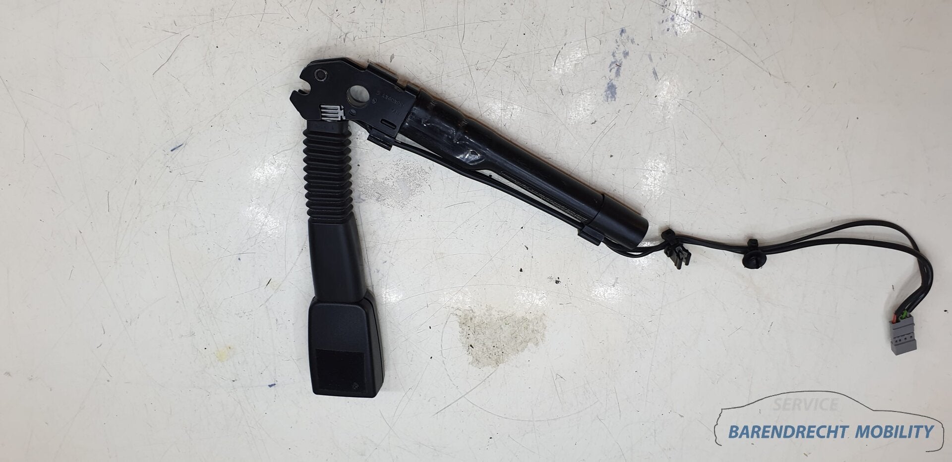 BMW E90 E87 E8x E9x 1 3 serie gordelspanner gordel spanner r, Petuelring 130
80788  Munich, DE, Gebruikt, Info@bmw.de, Ophalen of Verzenden