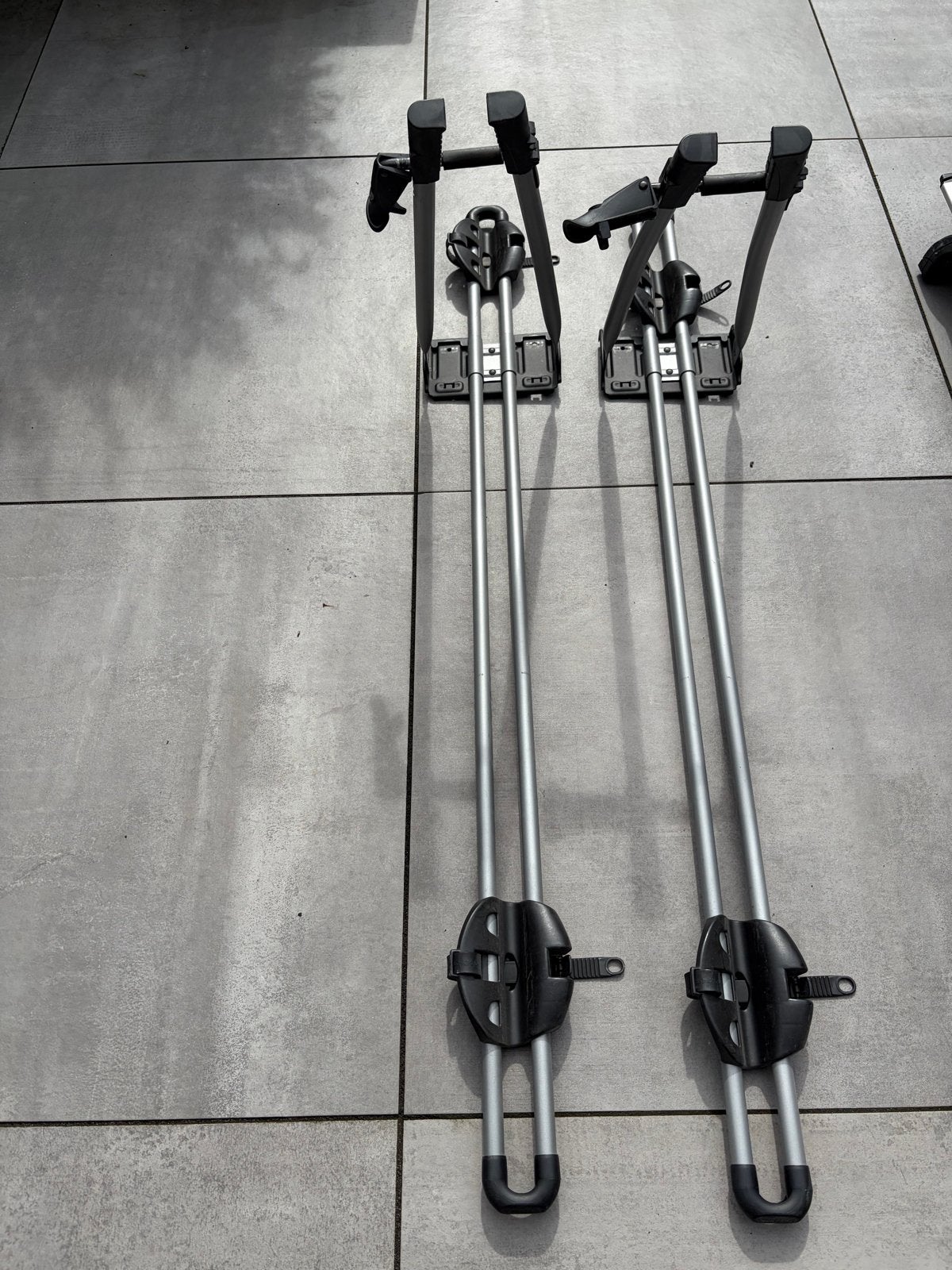 Thule Freeride dakfietsendrager los en als set te koop, Auto diversen, Ophalen, Gebruikt