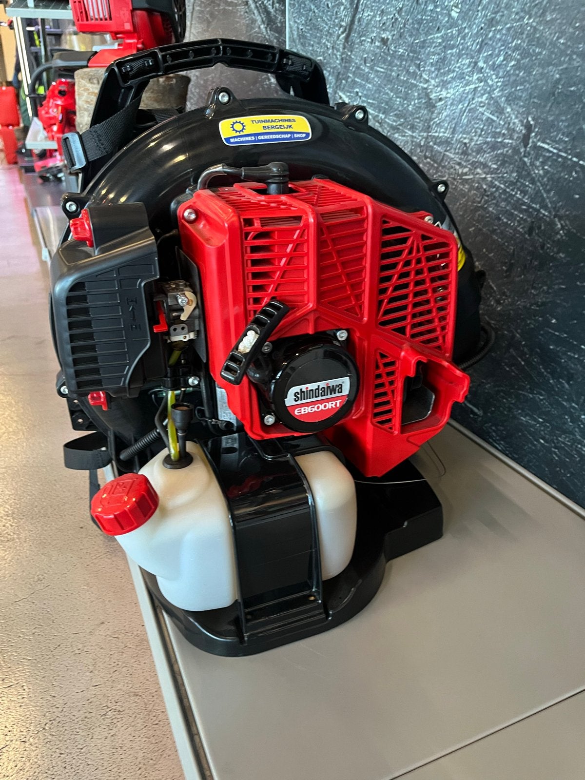 Shindaiwa EB 600RT Ruggedragen Bladblazer