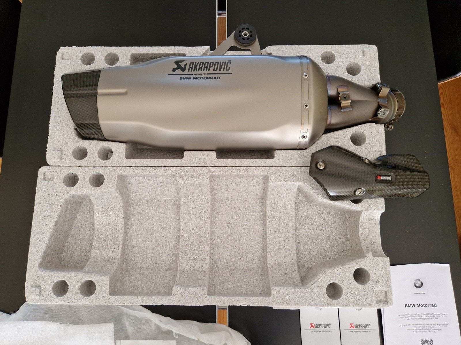 Akrapovic uitlaat voor ✅️ BMW 1250 gs gsa ⚠️ NIEUWSTAAT ⚠️, Motoren, Ophalen of Verzenden, Gebruikt