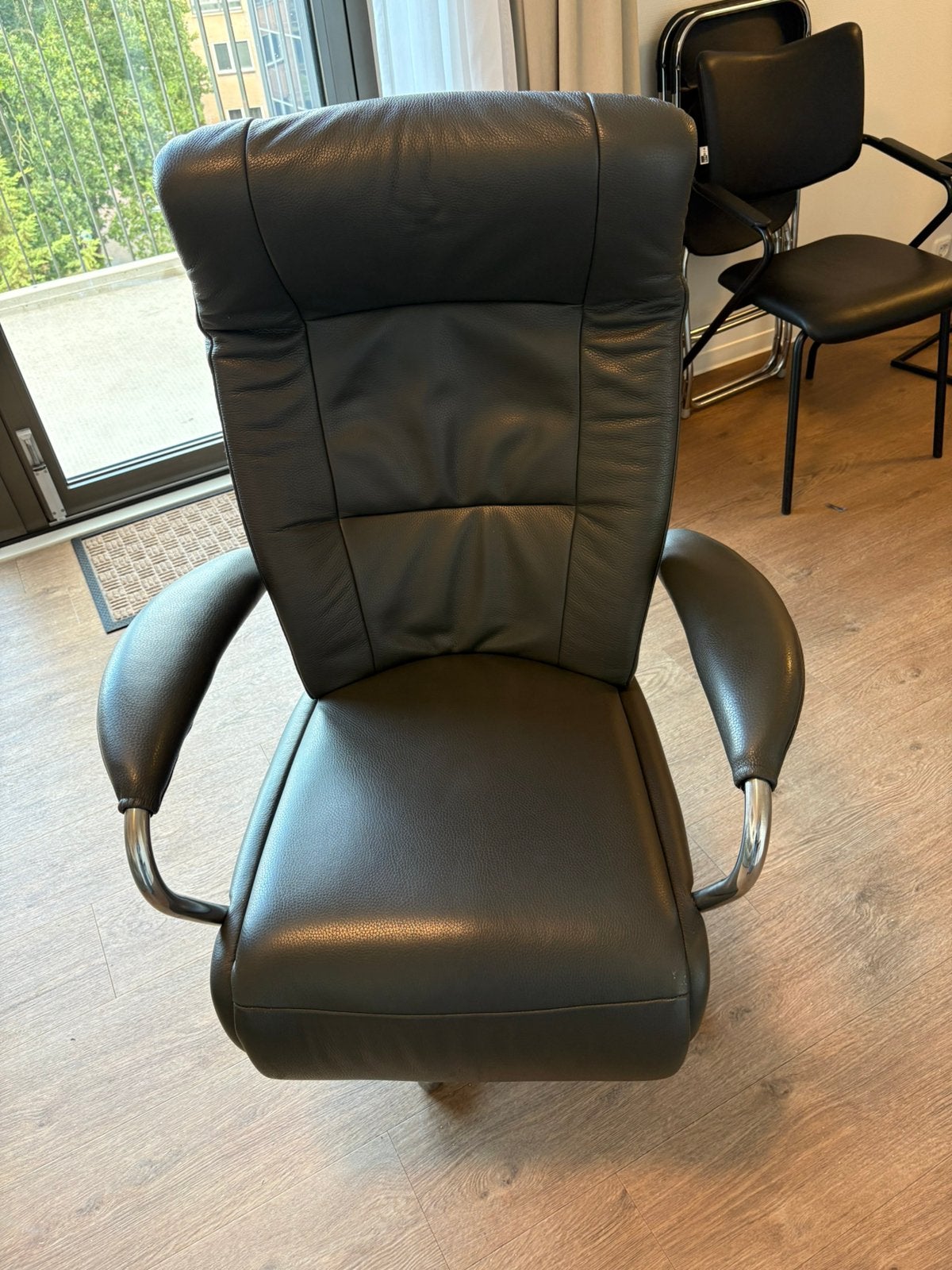 Relax fauteuil, Ophalen, Minder dan 75 cm, Leer, Zo goed als nieuw