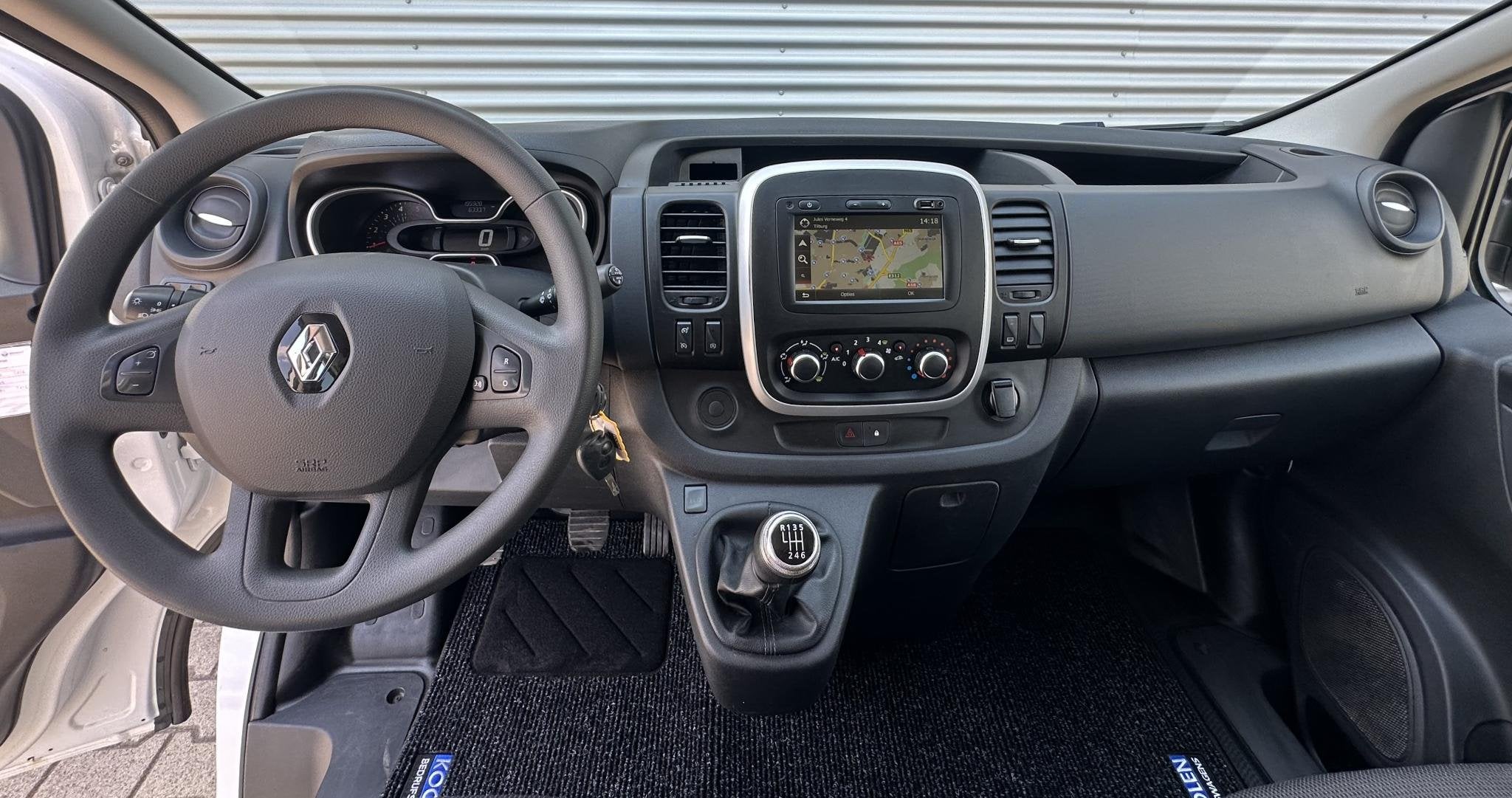 Renault Trafic 2.0 dCi 120pk L2 DC Dubbele cabine, Voorwielaandrijving, Stof, Gebruikt, Euro 6