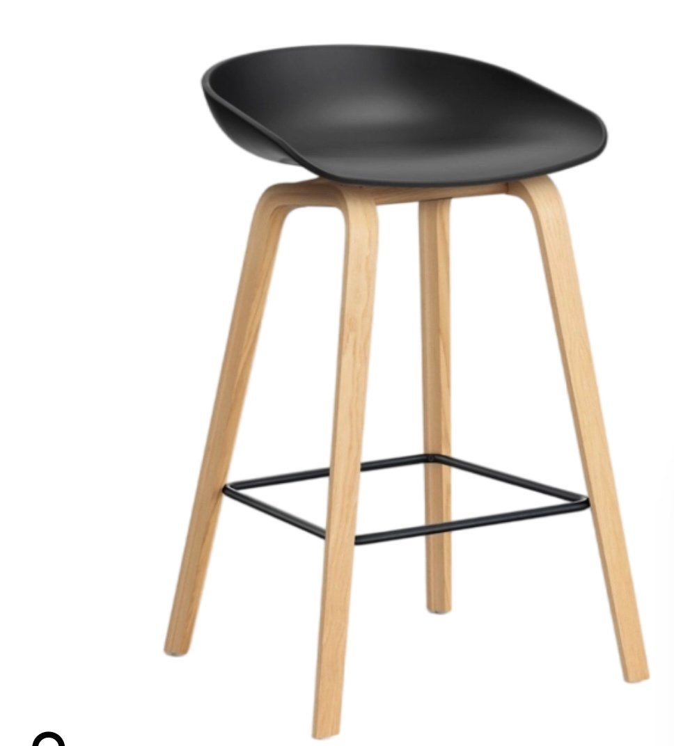 Set van vier barstoelen Hay, als nieuw, Huis en Inrichting, Barkrukken, Ophalen of Verzenden, Zo goed als nieuw, 60 tot 90 cm