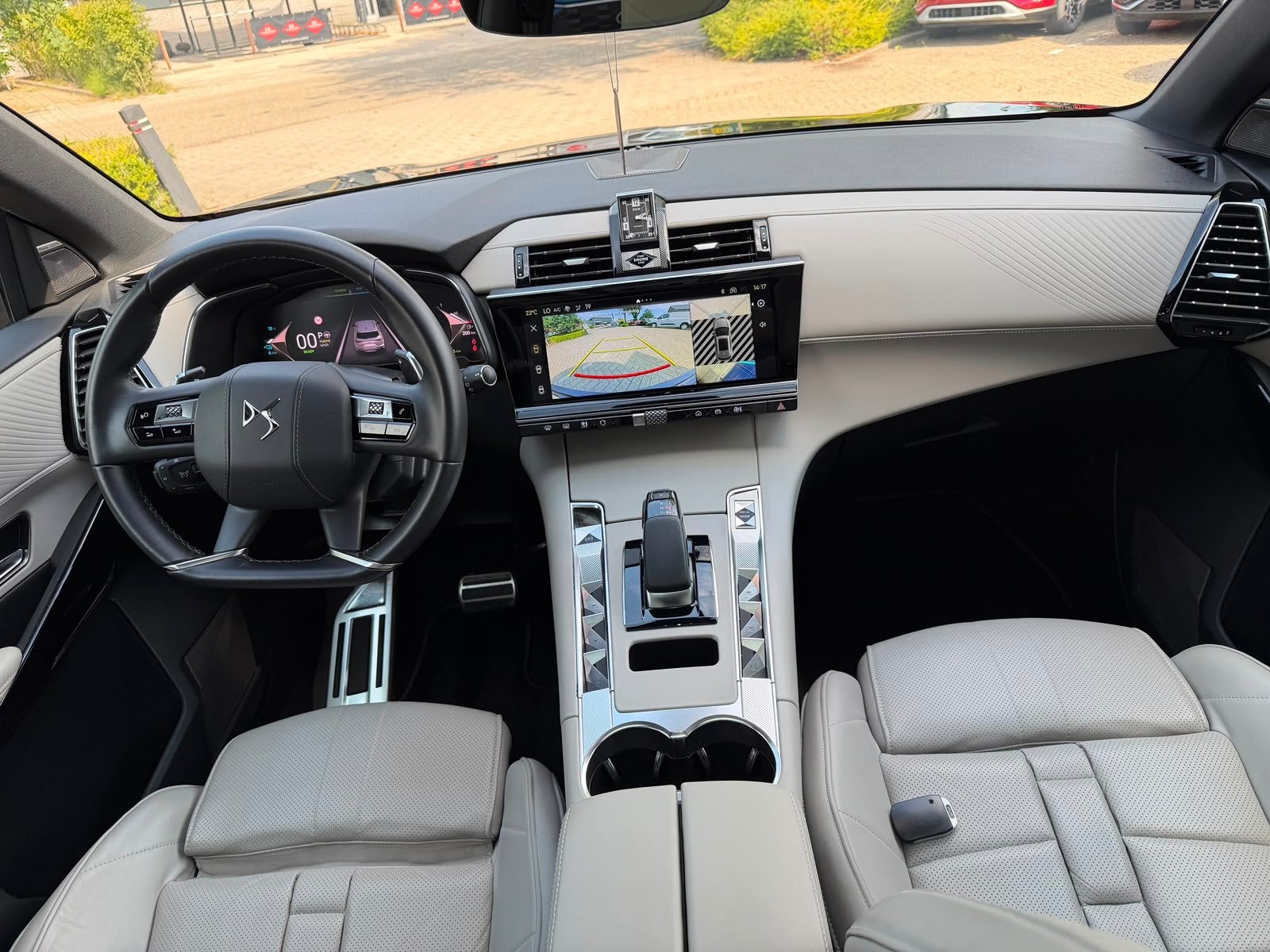 DS 7 E-Tense 300 4x4 Opéra PHEV Panoramadak 360 graden came, Auto's, DS, Automaat, 12 maanden, Zwart, Vierwielaandrijving