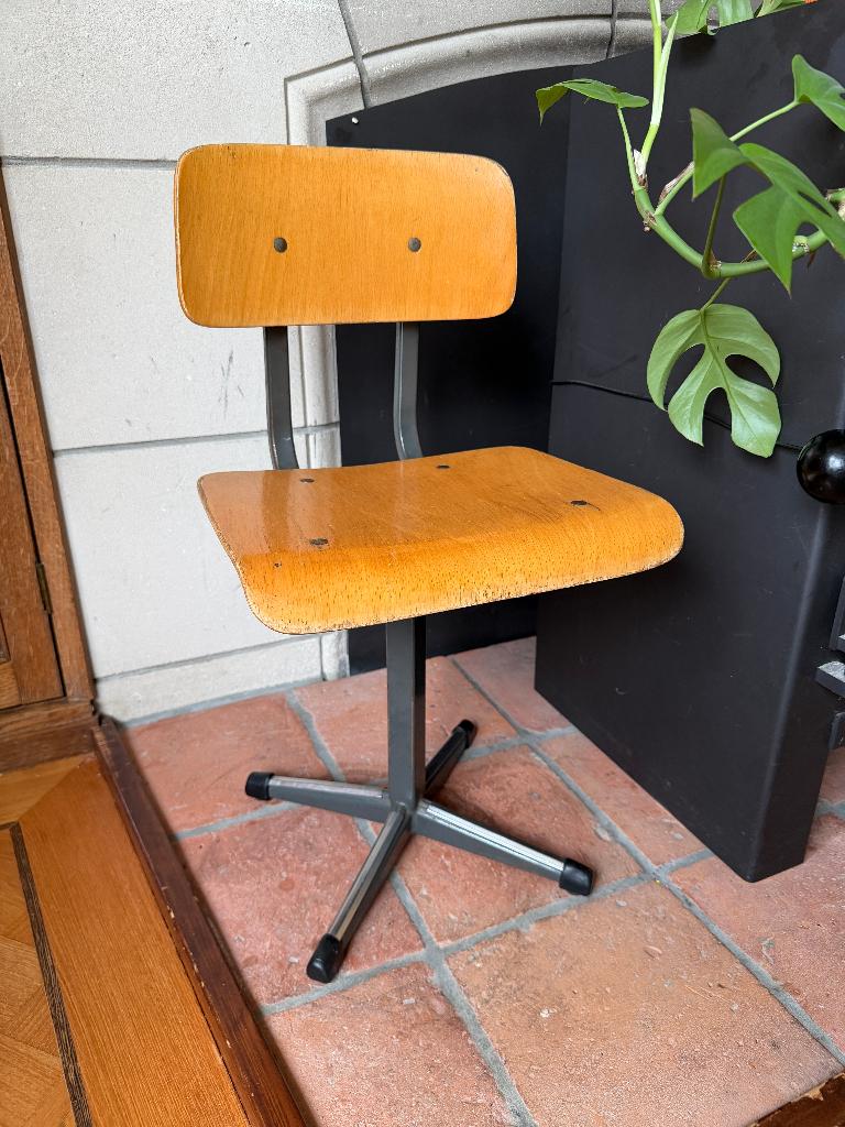 Stoeltje Vintage Marko hout Schoolstoeltje Kinderstoel, Ophalen of Verzenden, Gebruikt, Stoel(en)