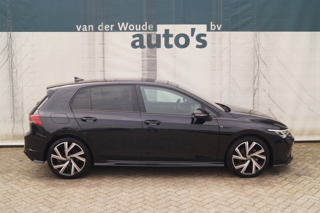 Volkswagen Golf 1.5 TSI 130pk R-Line -PANO-LED-ECC-PDC-NAVI-, Voorwielaandrijving, Dealer onderhouden, Euro 6, 4 cilinders