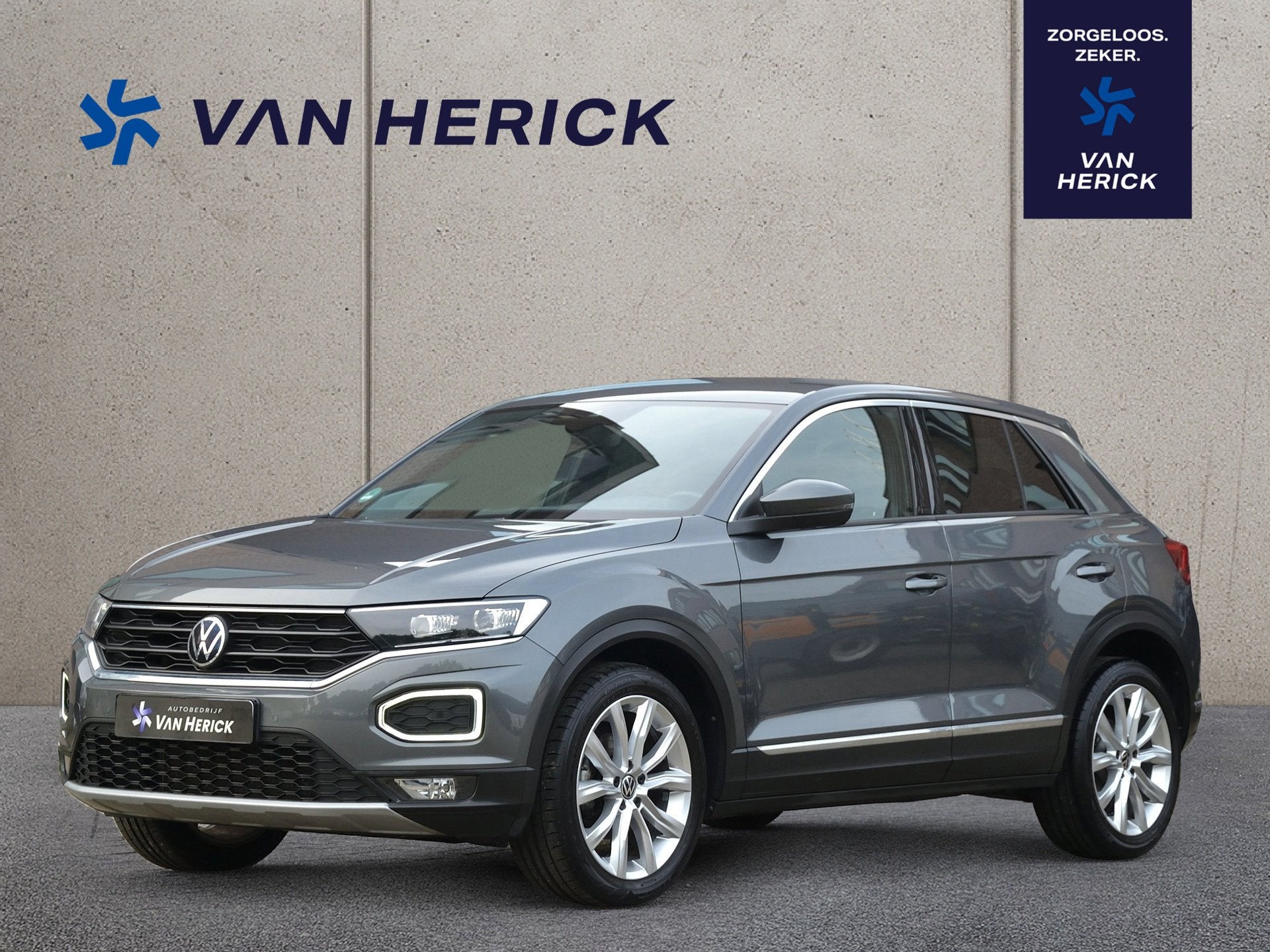 Volkswagen T-Roc 1.5 TSI Sport 150PK Automaat | ACC | Winter, Auto's, Zwart, 4 cilinders, 150 pk, Leder en Stof