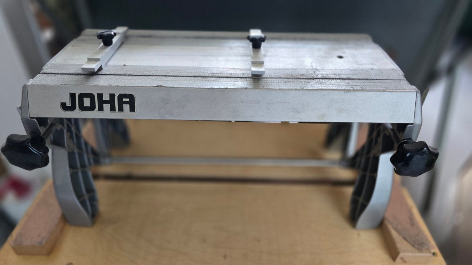 Joha slijptafel met complete slijpset voor schaatsen, Ophalen of Verzenden, Gebruikt, Noren, Overige merken