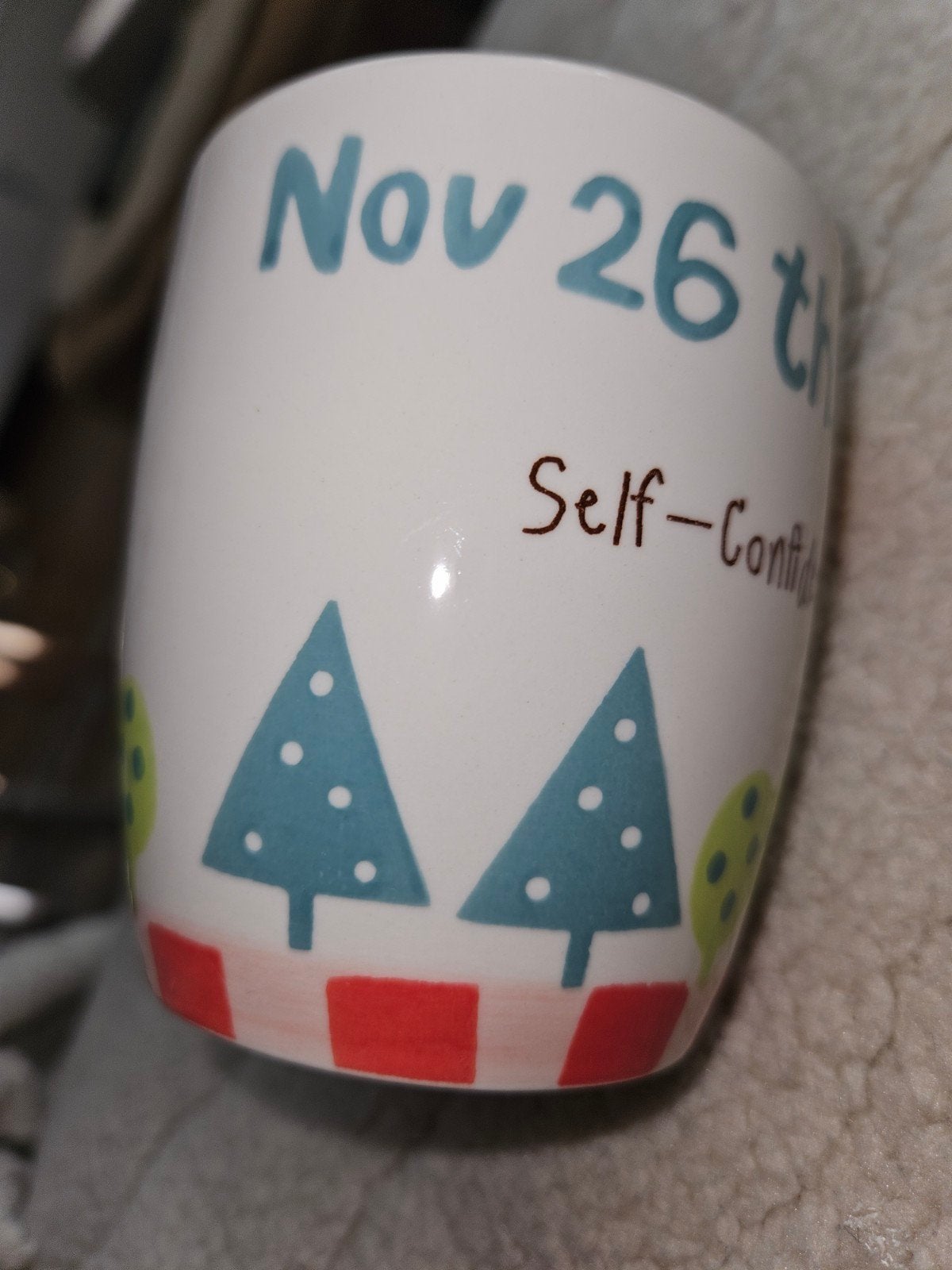 Mok 26 november met giraf en 'Self-Confidence' opdruk, Gebruikt, Overige merken, Keramiek, Modern