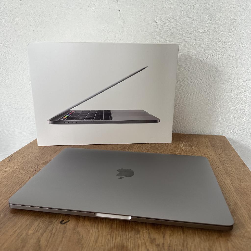 Apple MacBook Pro 13inch, MacBook Pro, Gebruikt, 256 GB, 2 tot 3 Ghz