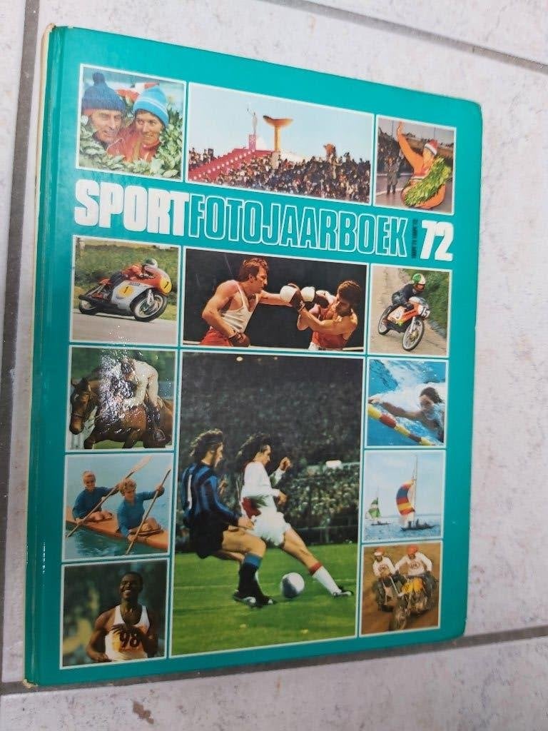 Sportfoto jaarboek 1972, Gelezen, Ed van Opzeeland, Ophalen of Verzenden, Overige sporten