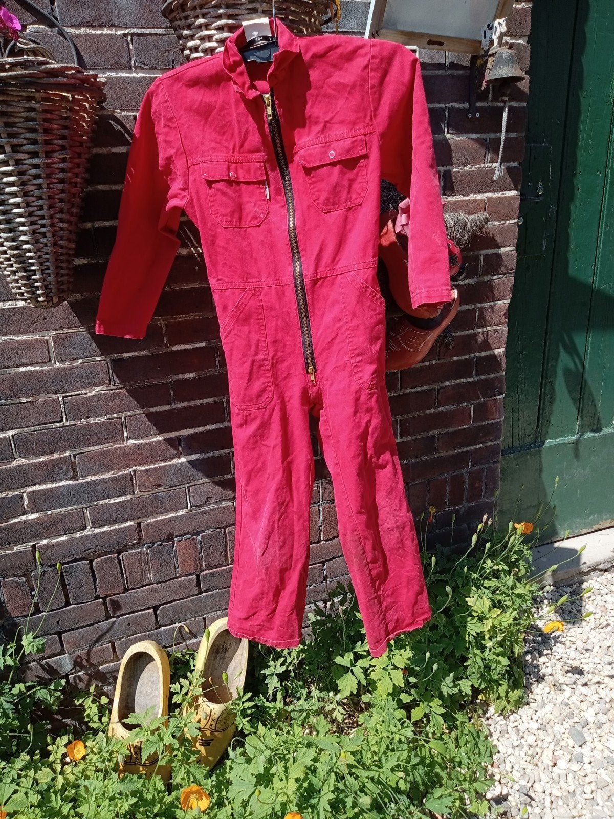 Rode overall voor de boerderij -die lekker vies worden!, Kinderen en Baby's, Kinderkleding | Maat 134, Ophalen, Jongen of Meisje