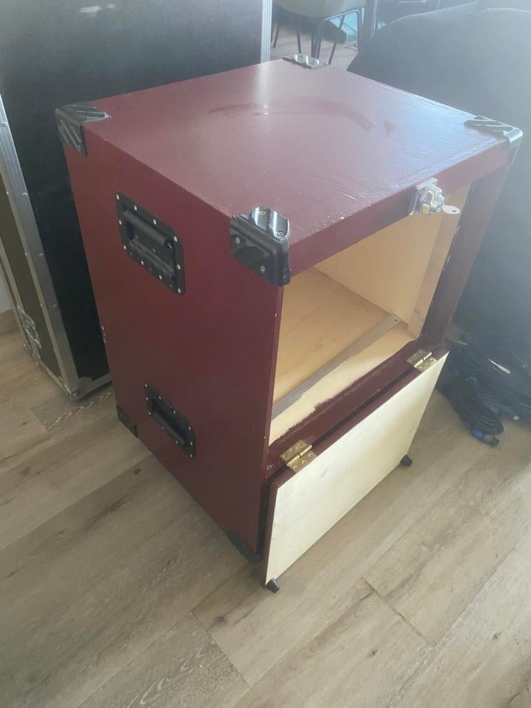 Zelfbouw Flightcase 19 inch 8HE met kabelruimte & stroom, Muziek en Instrumenten, Behuizingen en Koffers, Gebruikt, Speaker of Versterker
